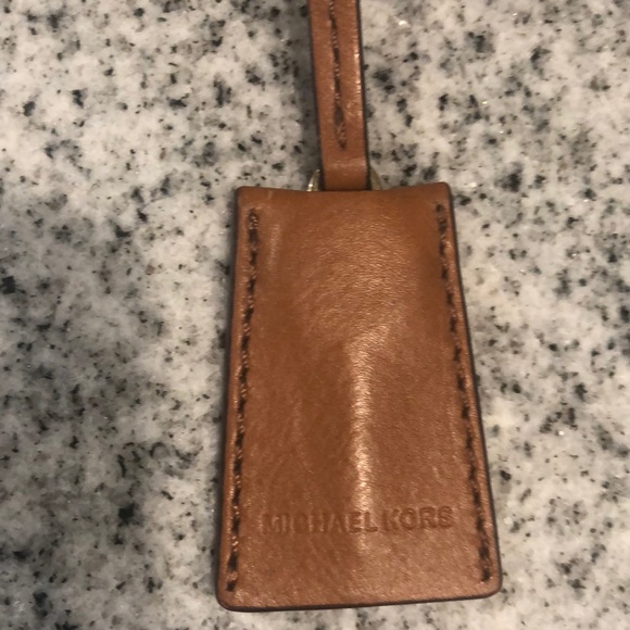 Michael Kors large purse - Picture 2 of 8